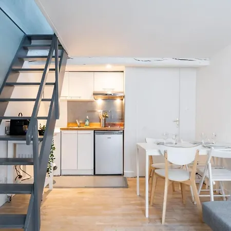 Vieux Functional Triplex Appartement Rijsel