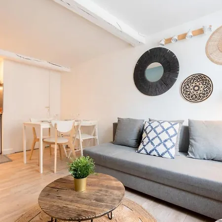 Vieux Functional Triplex Appartement *
